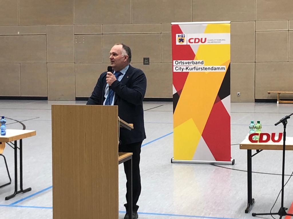 Detlef Wagner - Bezirksstadtrat  für Soziales und Gesundheit wurde  mit großer Mehrheit als CDU Ortvorsitzender wiedergewählt.

